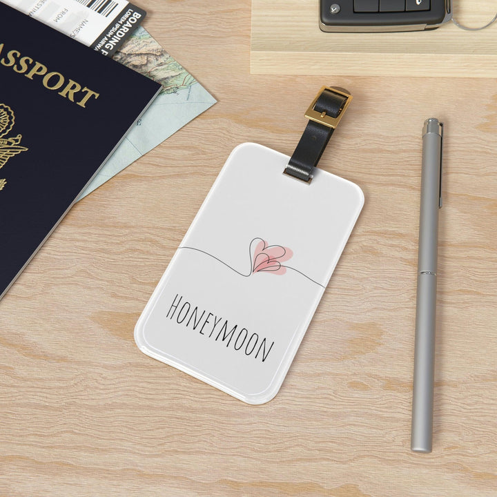 Lisslune | Chic Winter Travel Acrylic Luggage Tag with Leather Pendant for Fashion-Conscious Adventurers