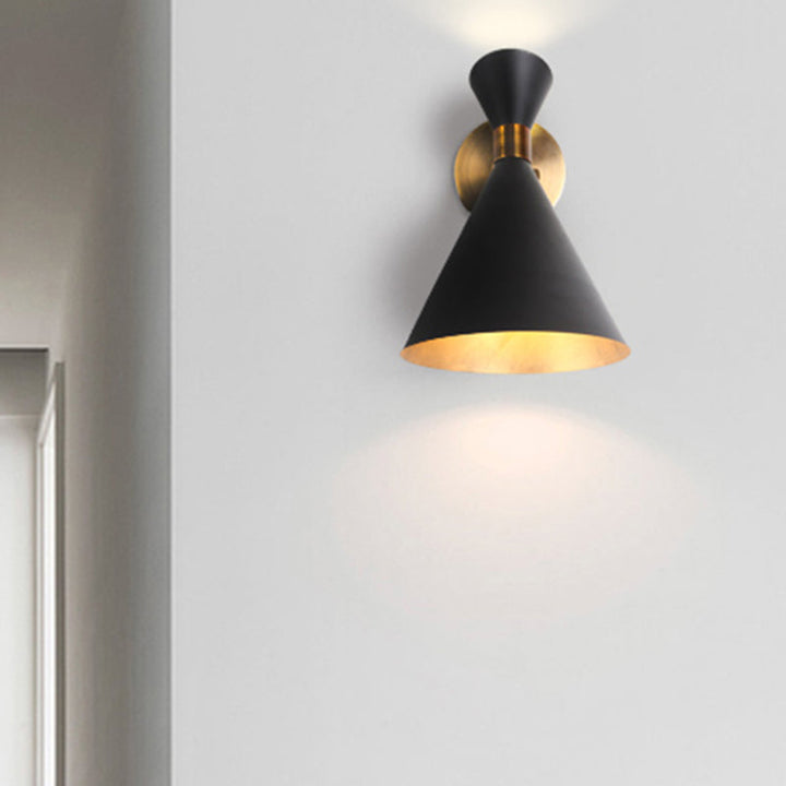 Skørter | 1 Cup Restaurant Wall Lamp Modern Black/White Wall Lamp with Flared Metal Shade
