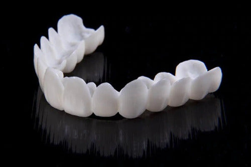 Lisslune | Smile Lens – Adjustable White Denture for Direct Smile Correction