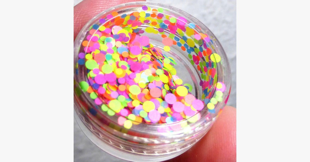 Lisslune | Multicolored Radiant Nail Designs