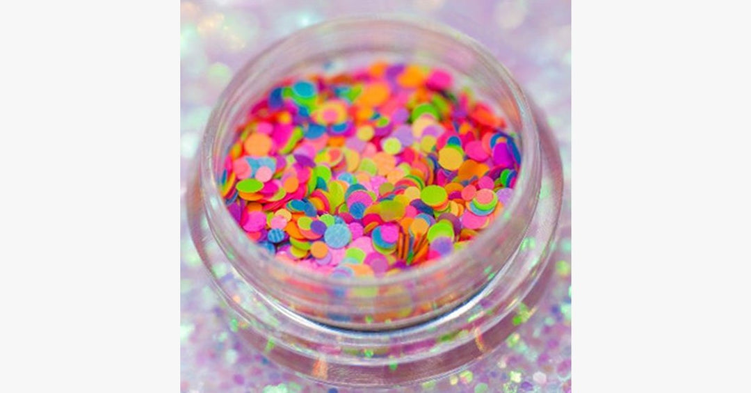 Lisslune | Multicolored Radiant Nail Designs