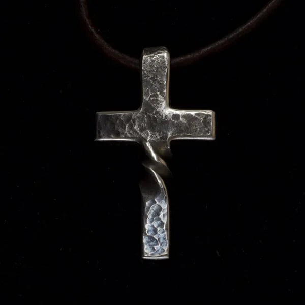 Lisslune | Handcrafted - Cross Necklace