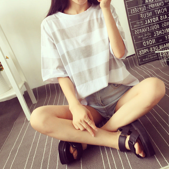 Women's striped oversized T-shirt made of lightweight cotton blend Lisslune