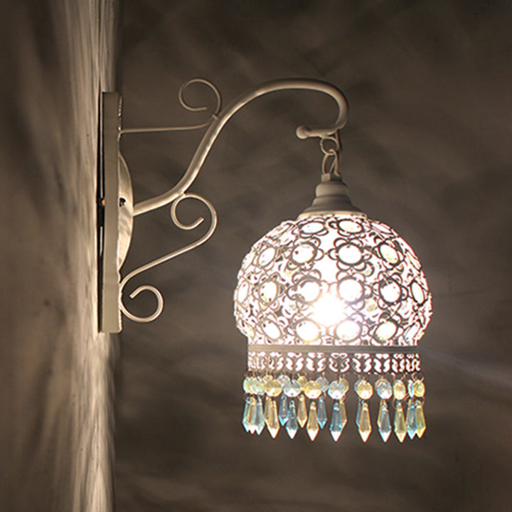 Skørter | Traditional Dome Wall Sconce Lamp 1 Bulb Metal Wall Mount Light in White/Pink/Orange for Living Room