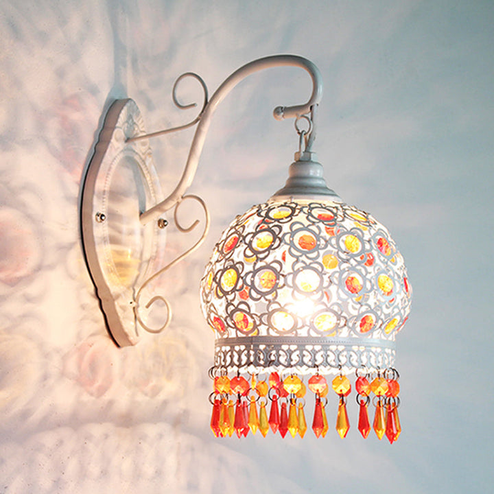 Skørter | Traditional Dome Wall Sconce Lamp 1 Bulb Metal Wall Mount Light in White/Pink/Orange for Living Room