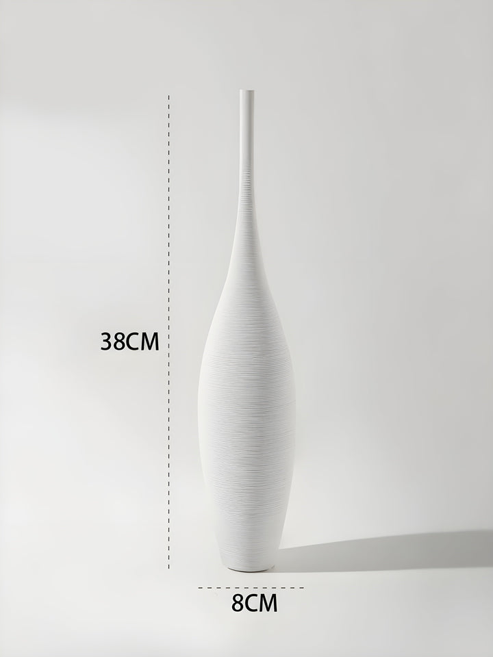 Lisslune | Minimalistic Handcrafted Ceramic Zen Vase