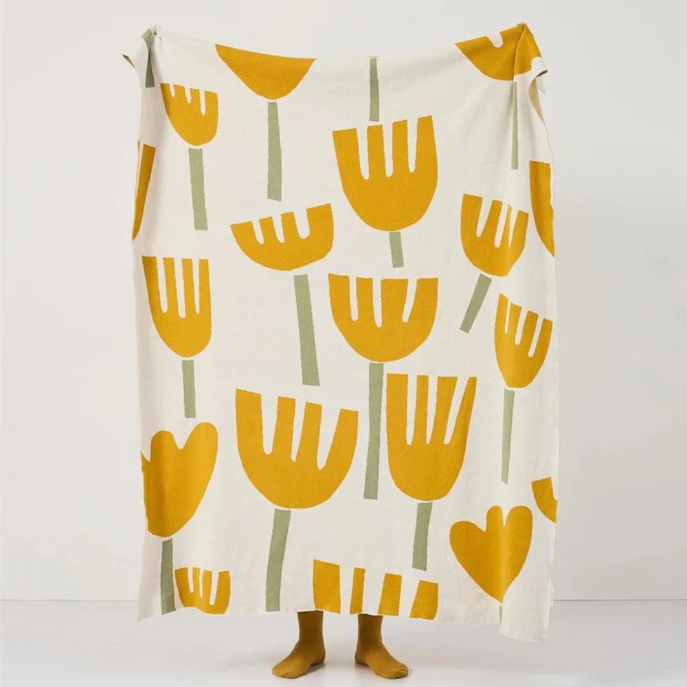 Lisslune | Spring Tulip Floral Knitted Blanket