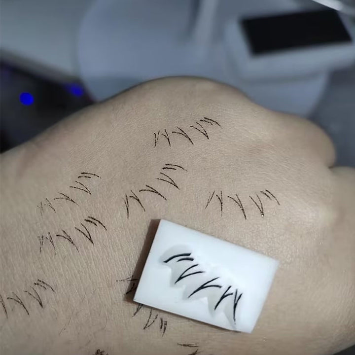 Lisslune | Eyelash Stamp Tool