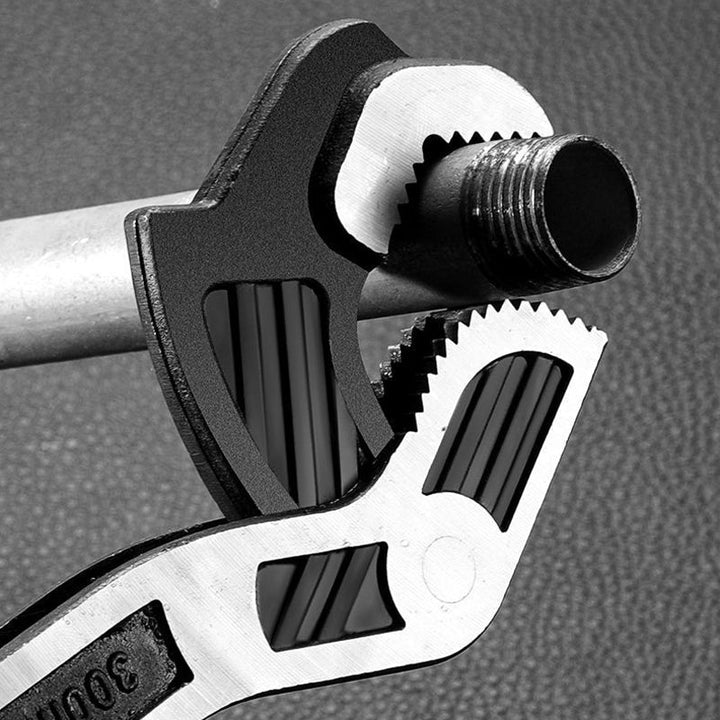 Lisslune | Industrial Quality Multifunctional Self-Locking Pipe Wrench Tool