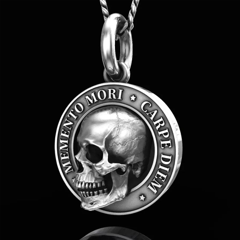 Lisslune | Memento Mori Skull Pendant