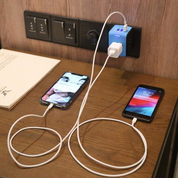 Lisslune | Universal Smart Travel Adapter Voltage Converter