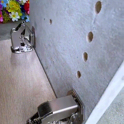 Lisslune | Hole-free and slit-free hinges