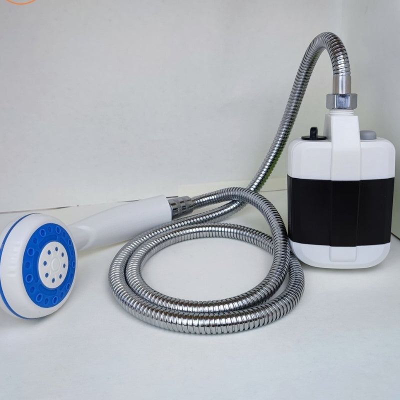 Lisslune | FreshFlow Portable USB-rechargeable Shower-g