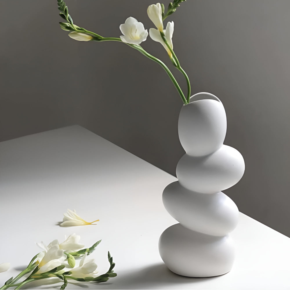 Lisslune | OvaForm Sculptural Ceramic Vase – Large Egg-shaped Modern Centerpiece Decoration