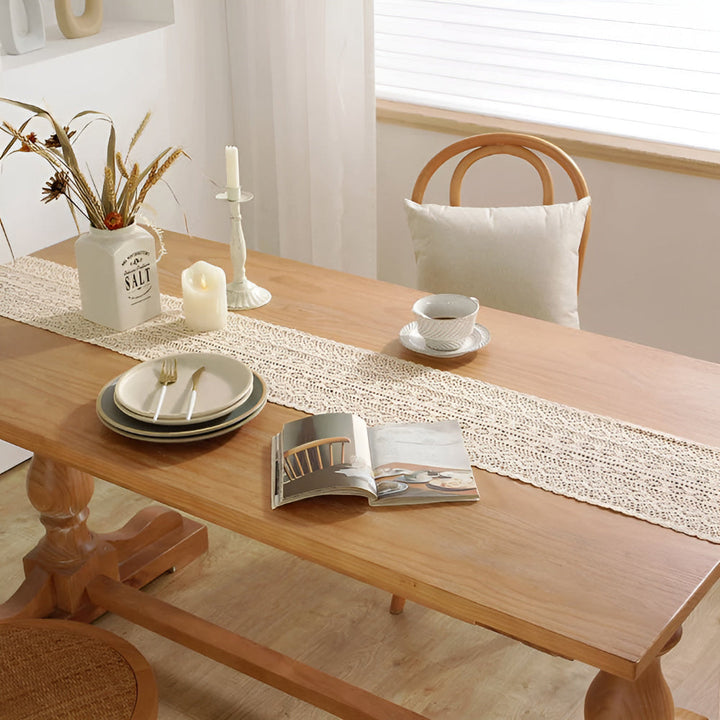Lisslune | Rustic Crochet Bloom Table Runner