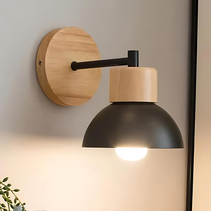 Lisslune | Stylish wall lamp made of wood for a harmonious home