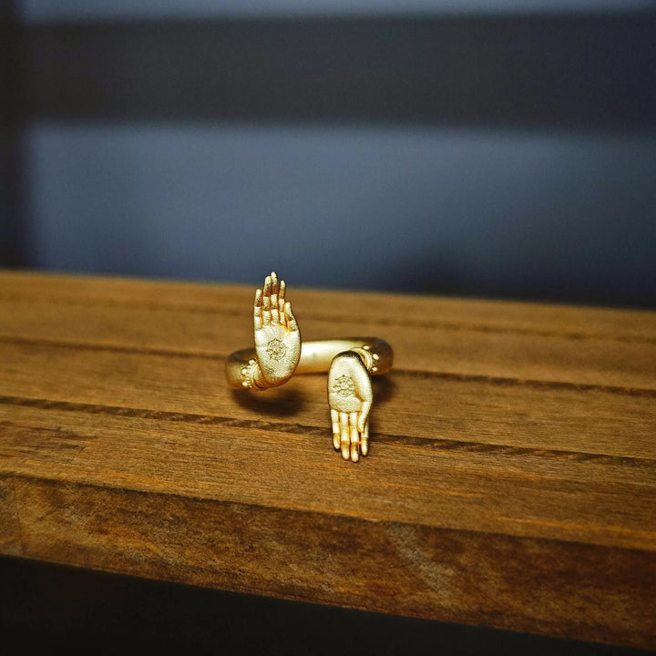 Lisslune | Fearless Wish Buddha Hand Ring - Chic Couple Gift