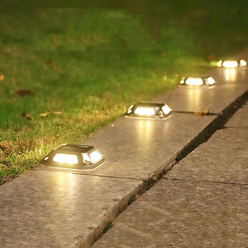 Lisslune | GlowPath – Colorful solar-powered LED street lights