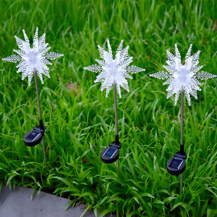 Lisslune | FrostyGlow - Waterproof LED Solar-Powered Snowflake Decoration Light for the Lawn