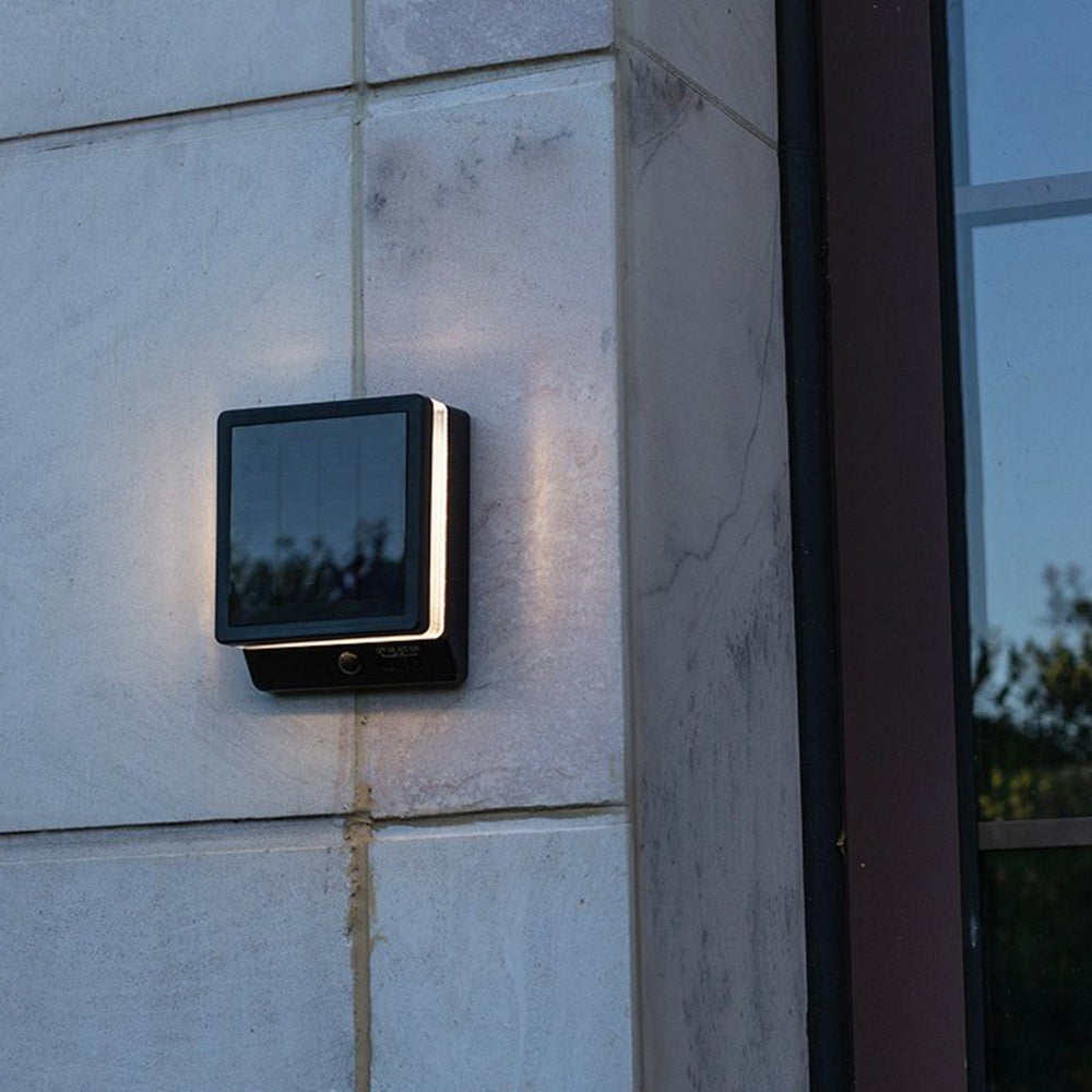 Lisslune | SensorMotion - Modern LED Outdoor Wall Light