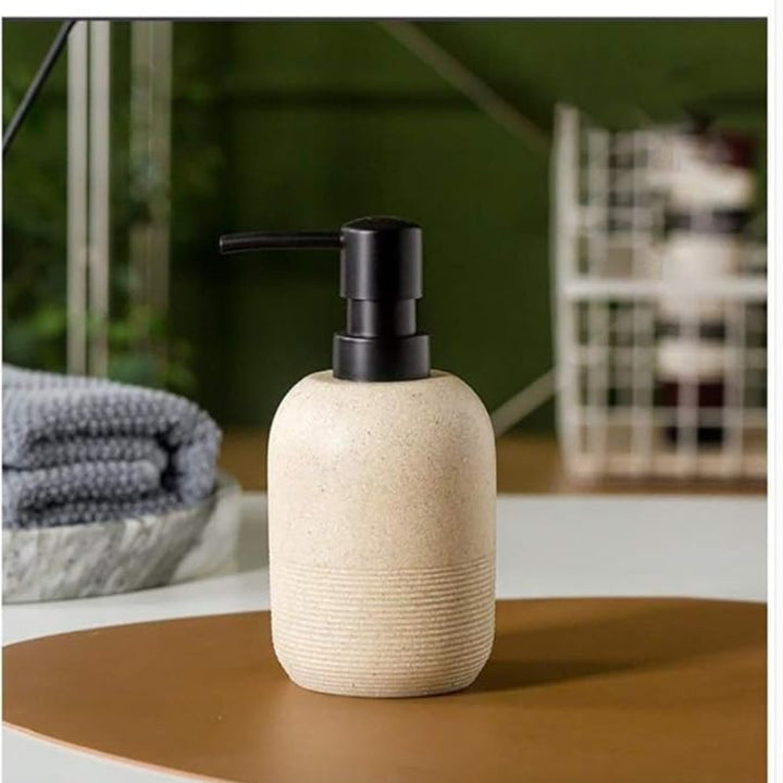 Lisslune | Sleek Resin Soap Dispenser