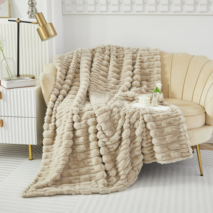 Lisslune | Plush Soft Synthetic Rabbit Blanket