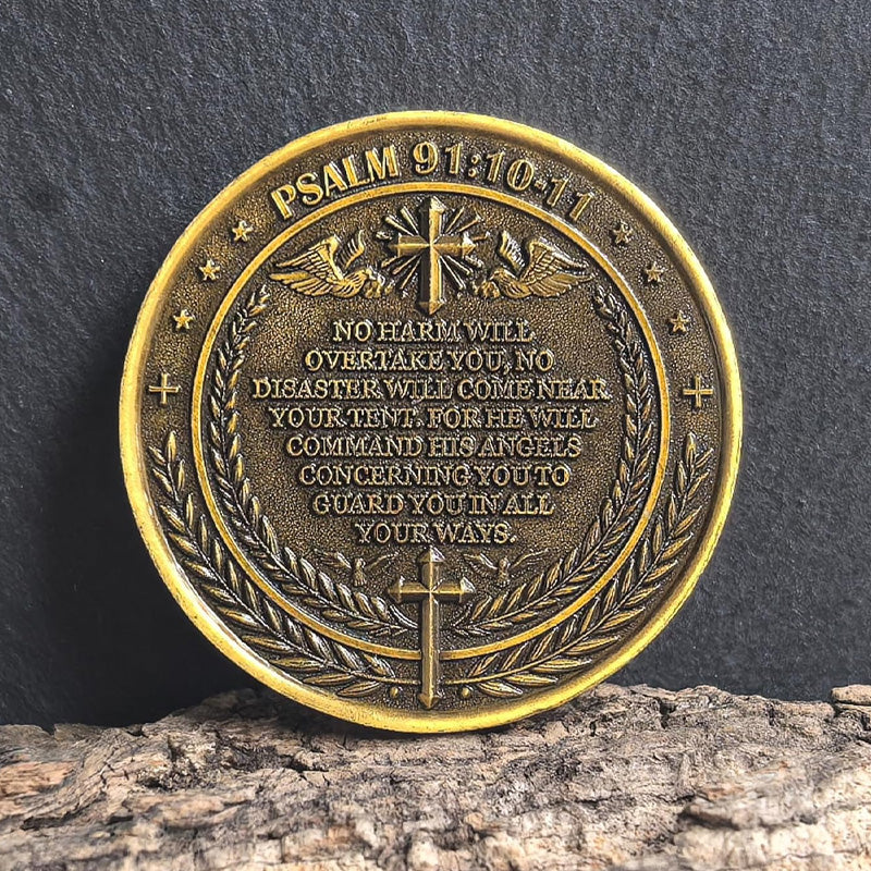 Lisslune | The Archangel Michael watches over us Challenge Coin