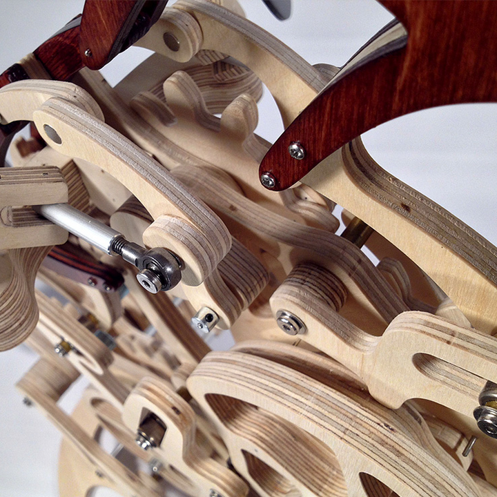 Lisslune | Wood Kinetic Hummingbird Sculpture