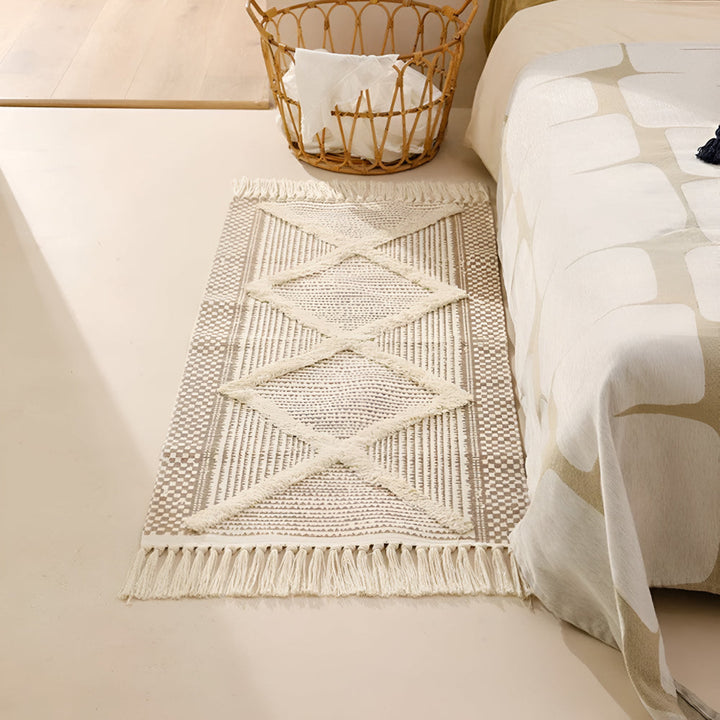 Lisslune | Beige Textured Fringe Tassel Rug