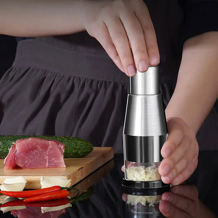 Lisslune | PressEase - Efficient Garlic Press for Quick Use