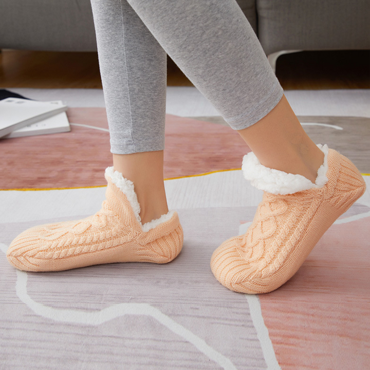 Lisslune | V neck Cozy Socks Slippers