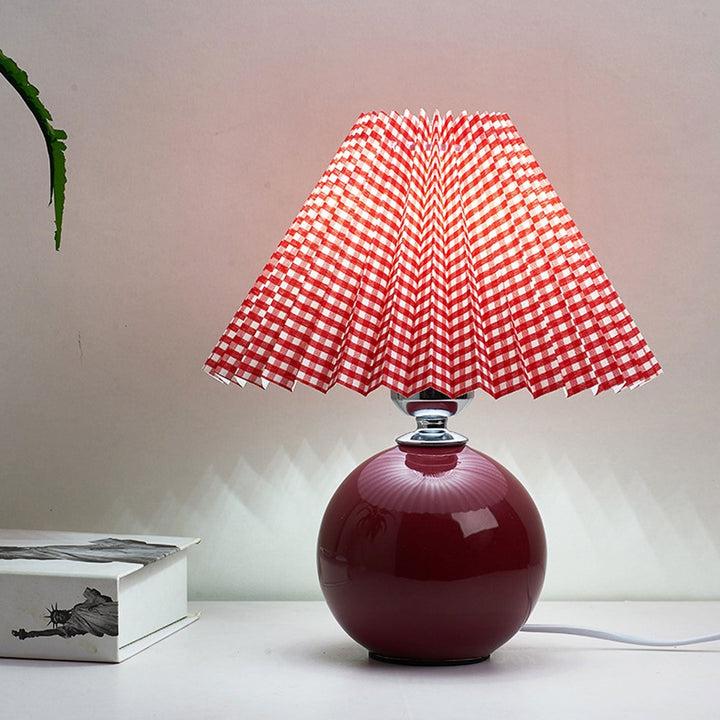 Lisslune | Nordic minimalist 1-light table lamp made of ceramic with pleats