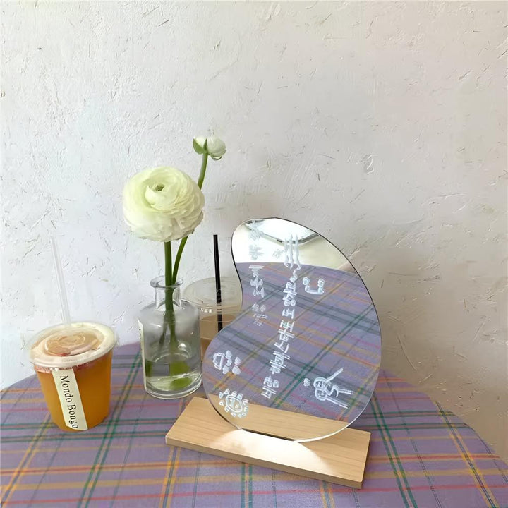 Lisslune | Chic Curves Mirror