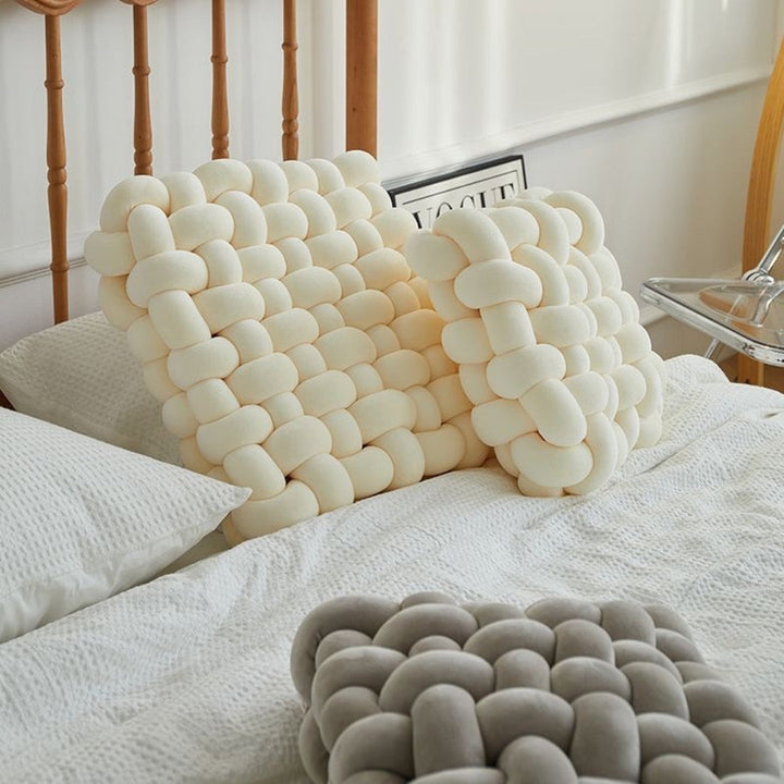 Lisslune | SnugSpiral - Elegant braided plush cushion