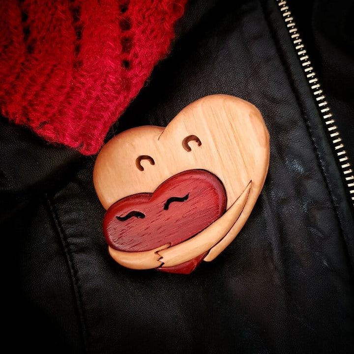 Lisslune | A Hug From My Heart For You (Handmade Wood Carvings)