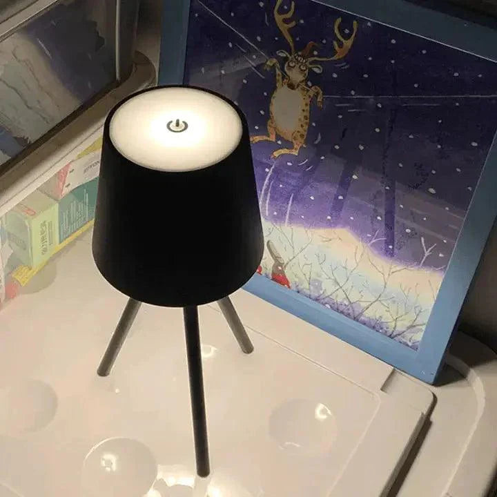 Lisslune | LumaStand - Sleek Tripod Table Light