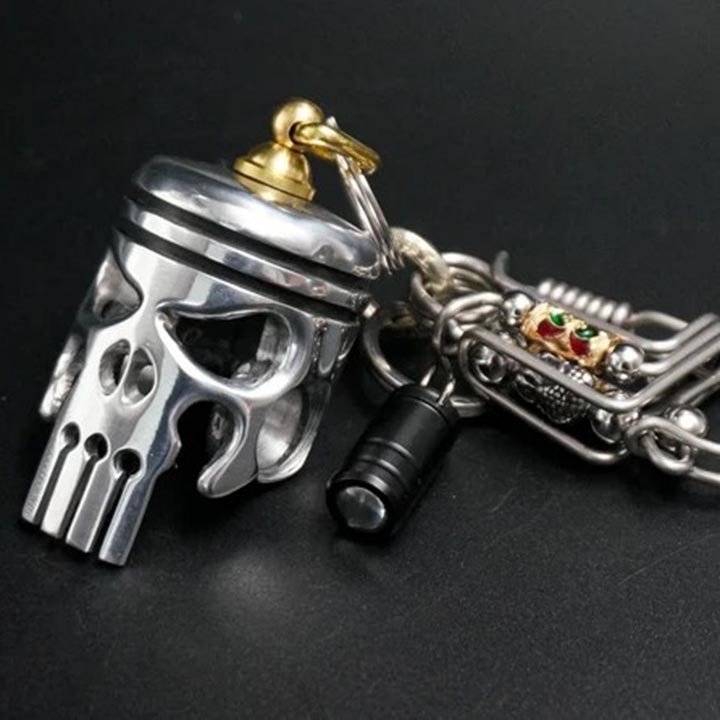 Lisslune | Piston art skull keychain [pendant/flashlight/bottle opener]