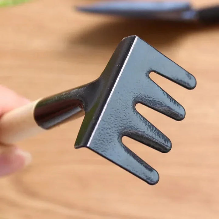 Lisslune | Lushio - Essential Mini Garden Tools