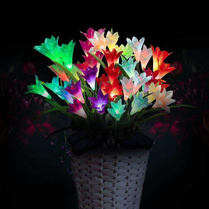 Lisslune | 4-pack: Solar garden lights with color change and 16 larger lily flowers