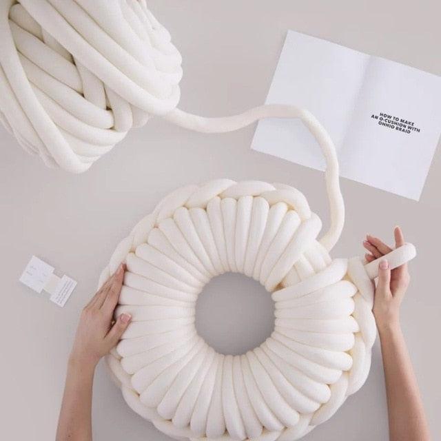 Lisslune | Nordic Charm: Handcrafted round crochet cushion for an inviting living atmosphere