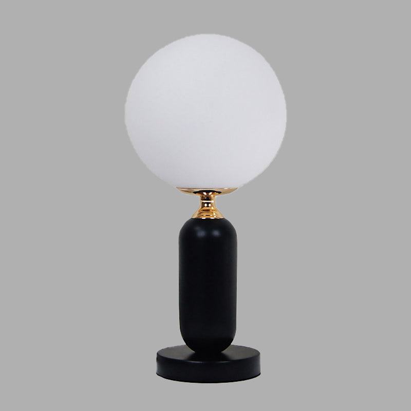 Lisslune | Vireon – Slim black reading lamp