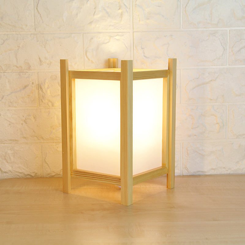 Lisslune | Woodelle – Modern table lamp with charm made of natural wood