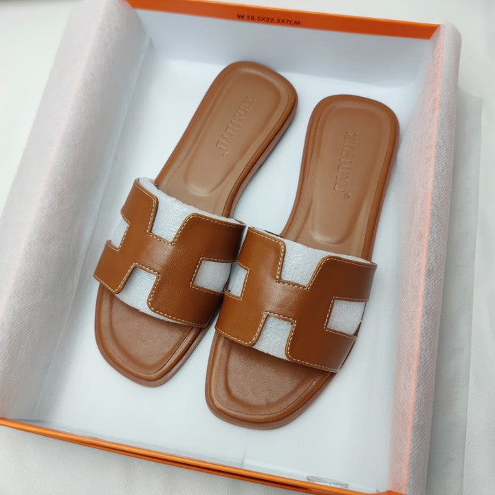 Lisslune | H - Slippers | Soft, comfortable and trendy