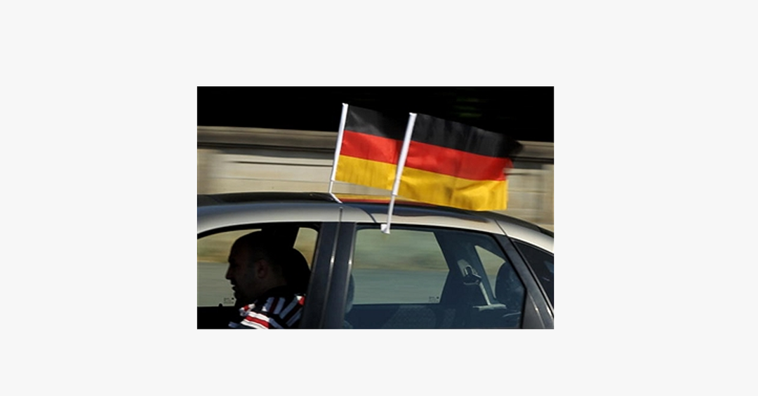 Lisslune | German Flag Car Window Rod Decoration – An Exhibition of Patriotism!