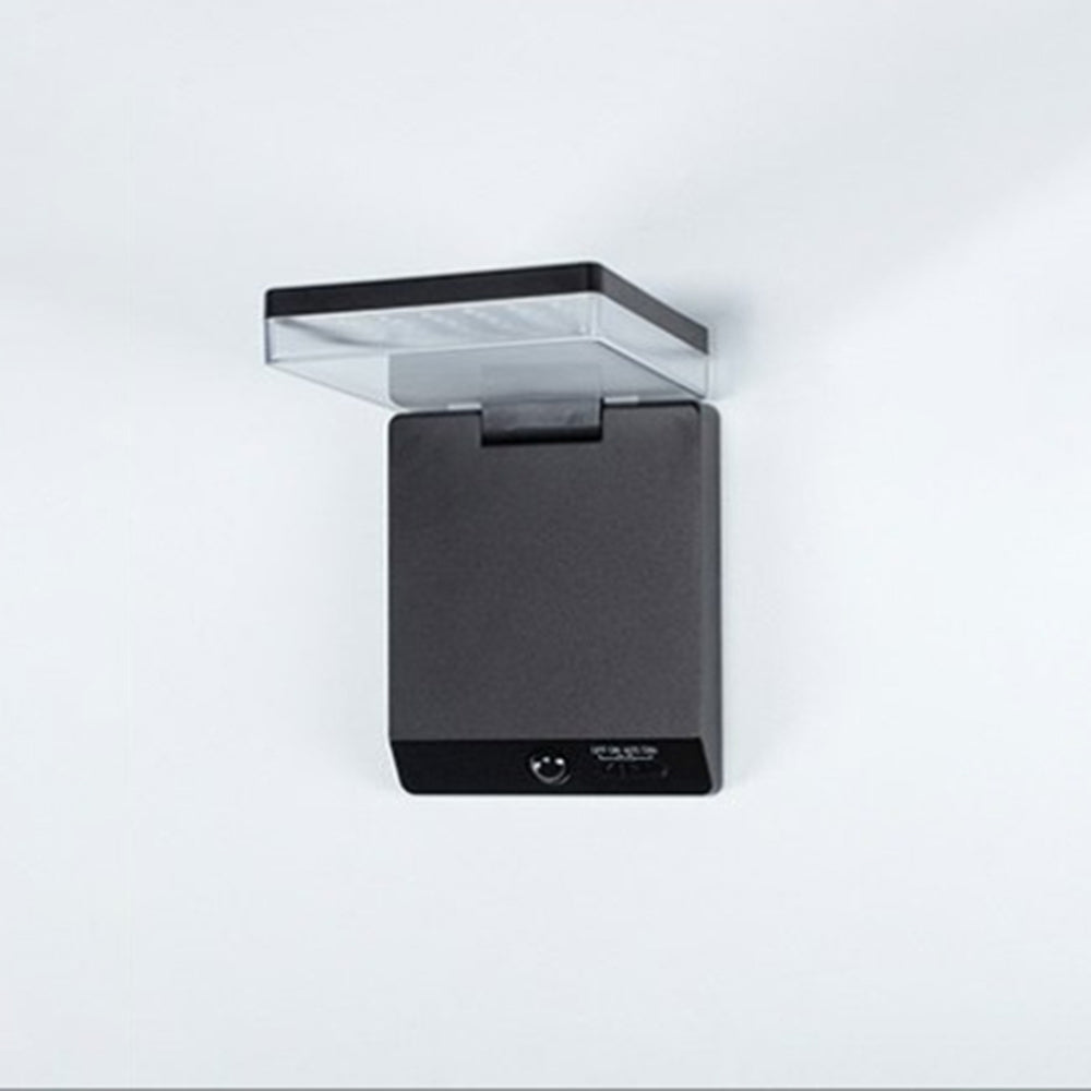 Lisslune | SensorMotion - Modern LED Outdoor Wall Light