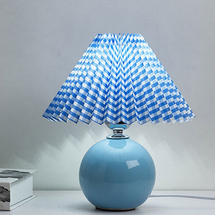 Lisslune | Nordic minimalist 1-light table lamp made of ceramic with pleats