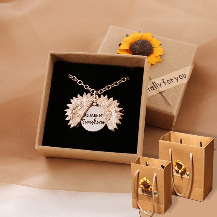 Lisslune | "You Are My Sunshine" Sunflower Necklace(Double-sided engraving)