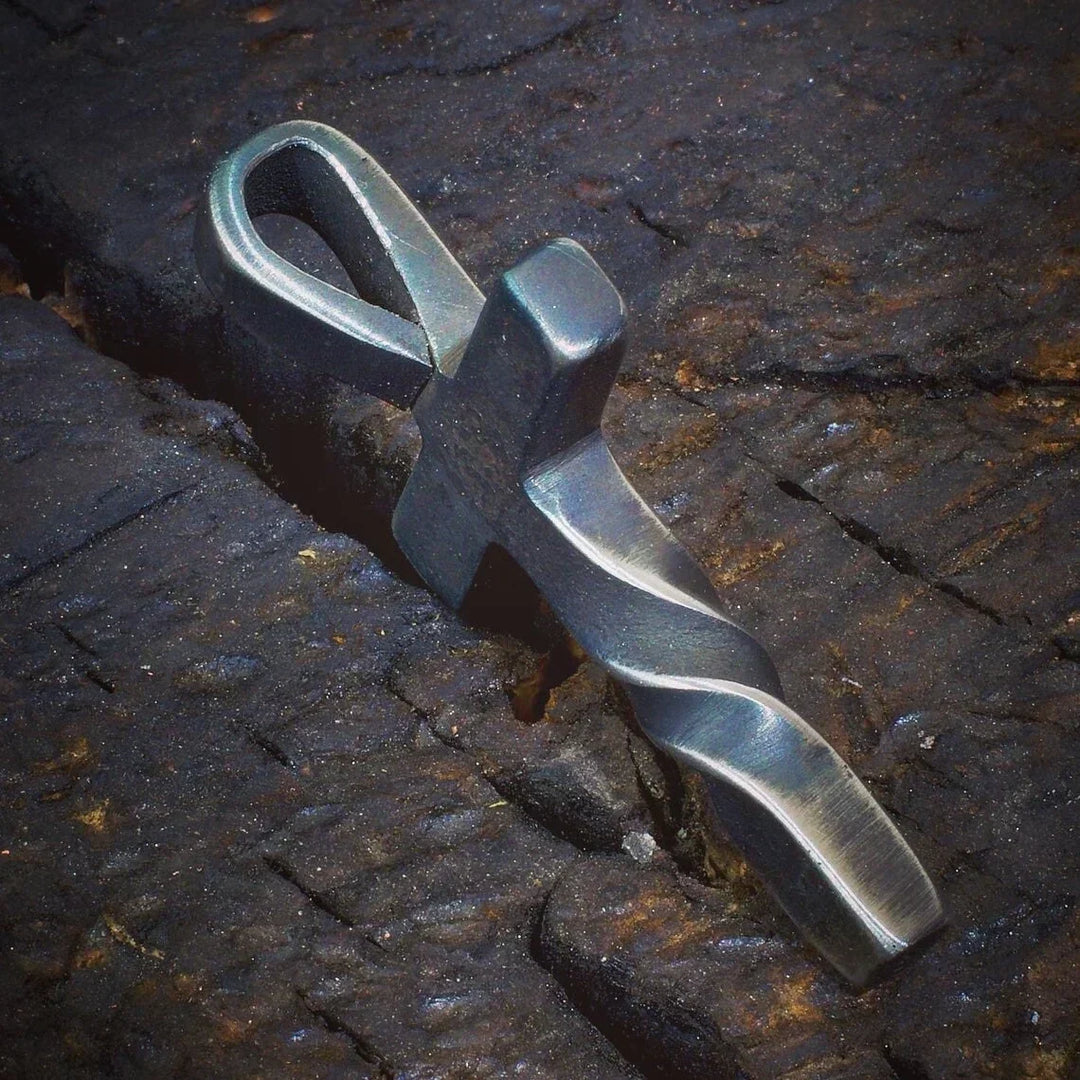 Lisslune | Handcrafted - Cross Necklace