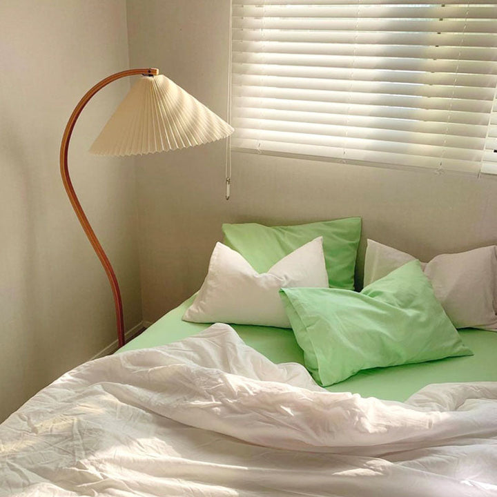 Rynx Two-Color Aesthetic Bedding Set