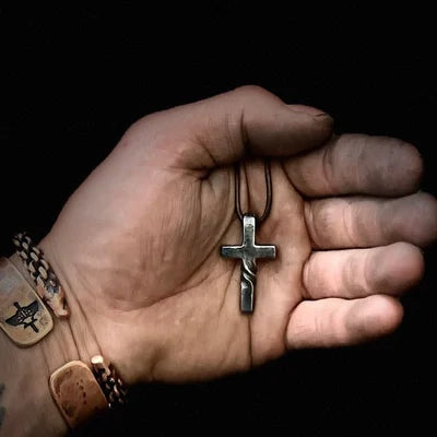 Lisslune | Handcrafted - Cross Necklace